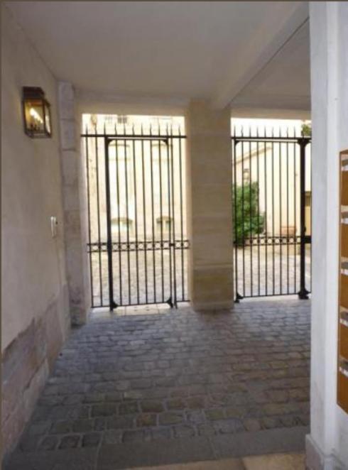 Charming Cosy Triplex In Trendy Marais Lägenhet Paris Exteriör bild